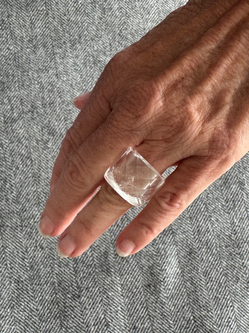 NWOT, ROOST, FACETED TOP, CLEAR ACRYLIC RING, SIZE 7 - Picture 3 of 14